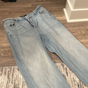 Hollister light jeans - worn once, so flattering